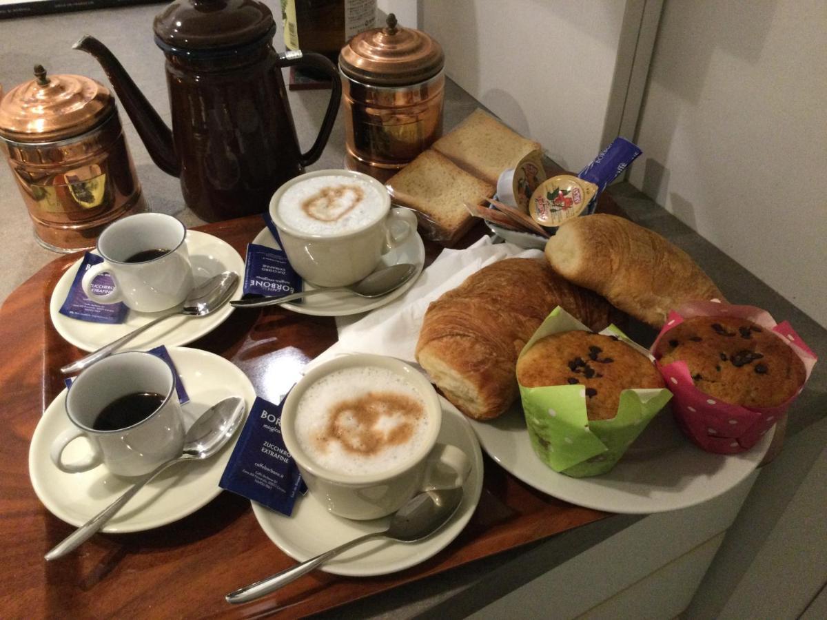 Piano Nobile Bed & Breakfast Наполи Екстериор снимка