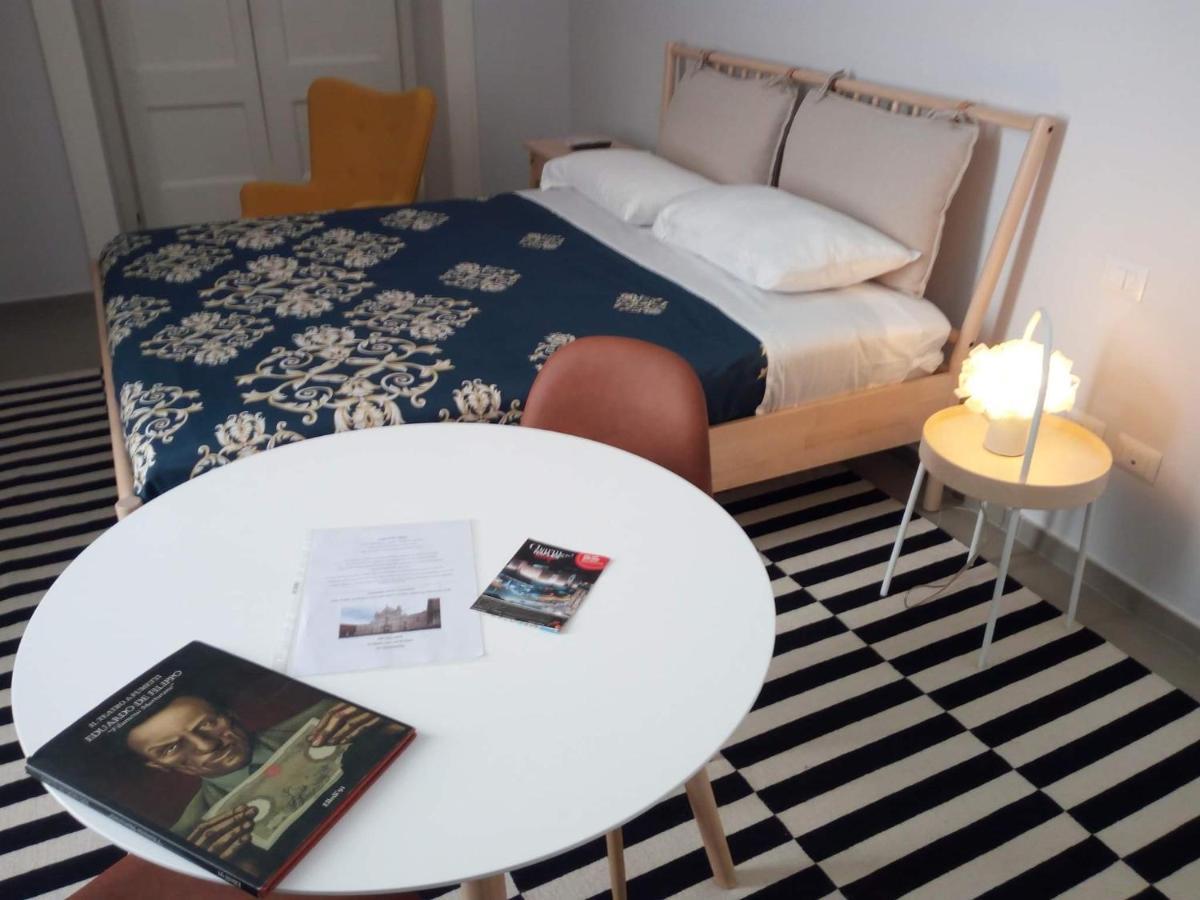 Piano Nobile Bed & Breakfast Наполи Екстериор снимка