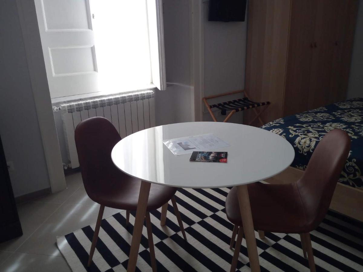 Piano Nobile Bed & Breakfast Наполи Екстериор снимка